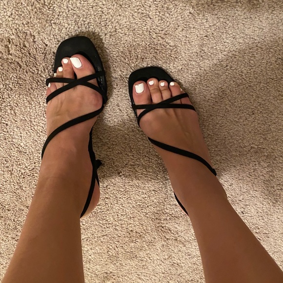 Zara Shoes - ZARA🔥 Black Kitten Heels